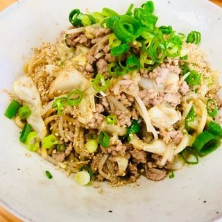 黒胡椒でヒリヒリ！！おつまみにも☆醤油焼きそば